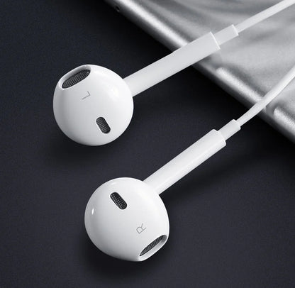 Wired Earphones with Round Hole for Mobile Devices